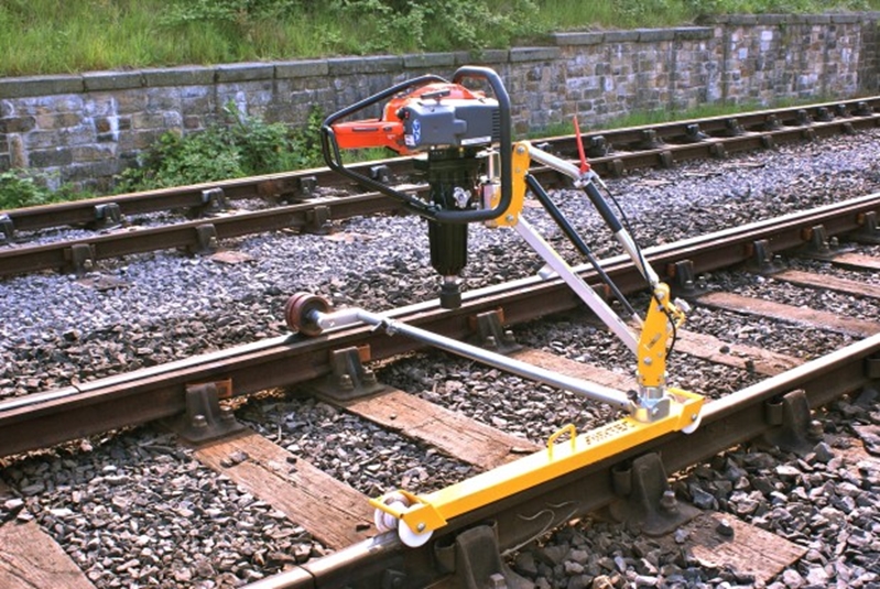 The Airtec Master 35 Carrier makes it easier for your employees to operate equipment on rails.